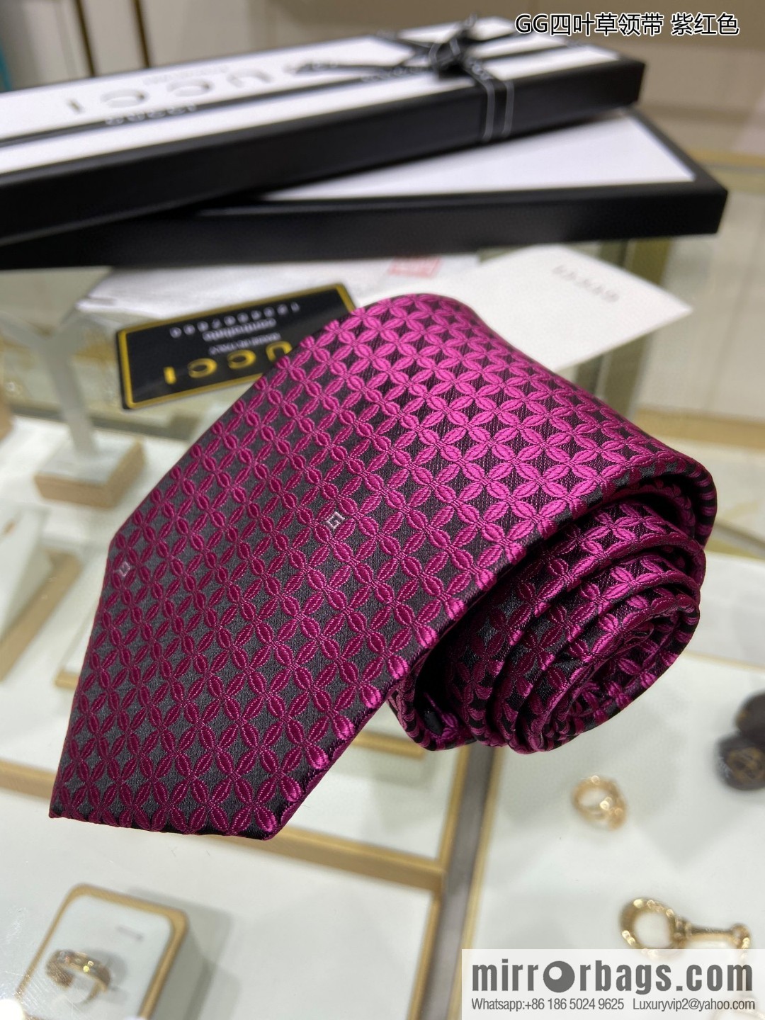 GUCCI Gucci 100% Top Jacquard Silk GG Clover Tie