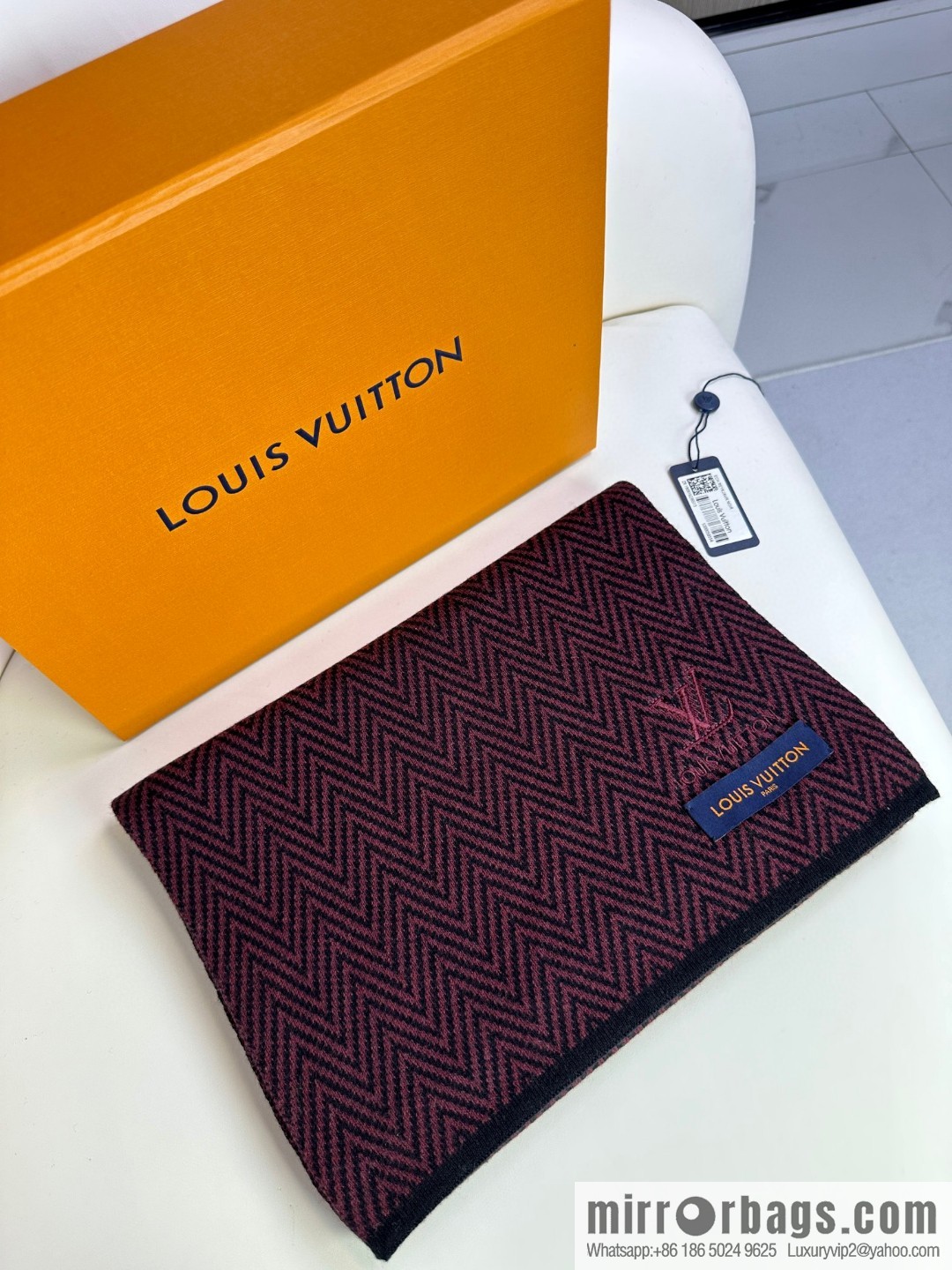 LV Louis Vuitton 100% Knitted Cashmere Classic Striped Woven Scarf