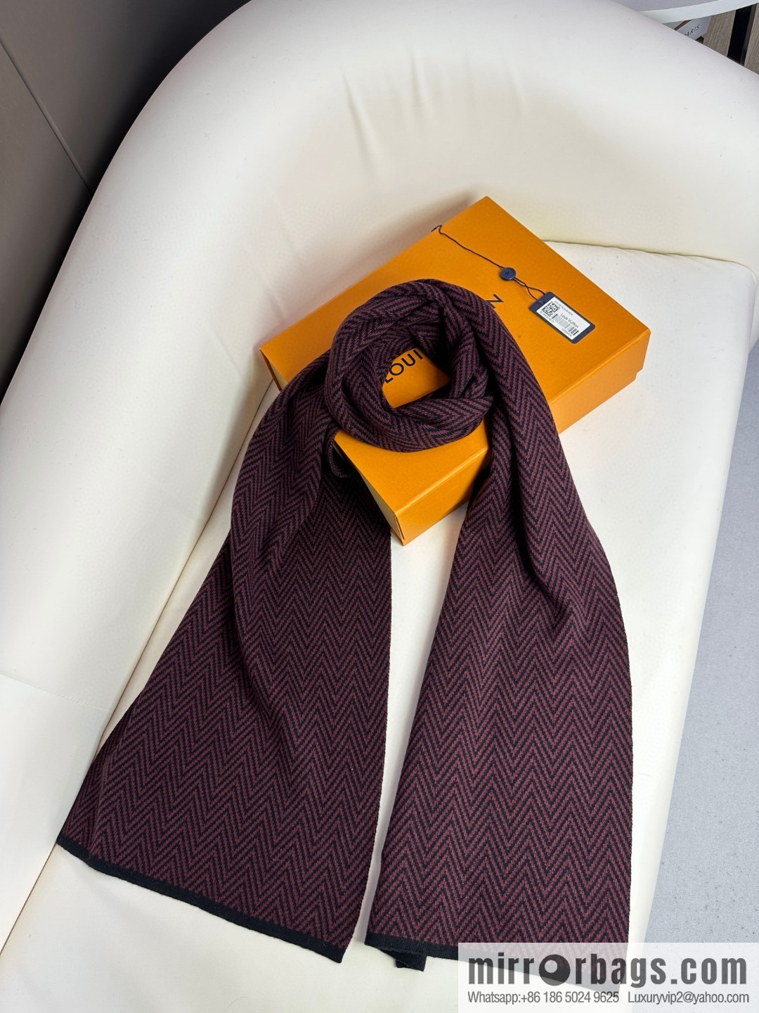 LV Louis Vuitton 100% Knitted Cashmere Classic Striped Woven Scarf