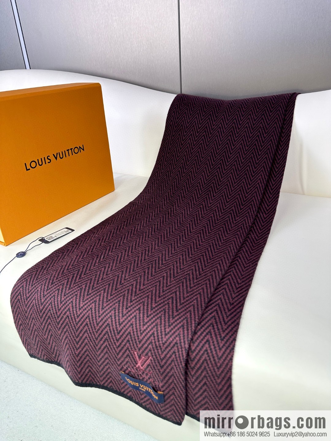 LV Louis Vuitton 100% Knitted Cashmere Classic Striped Woven Scarf