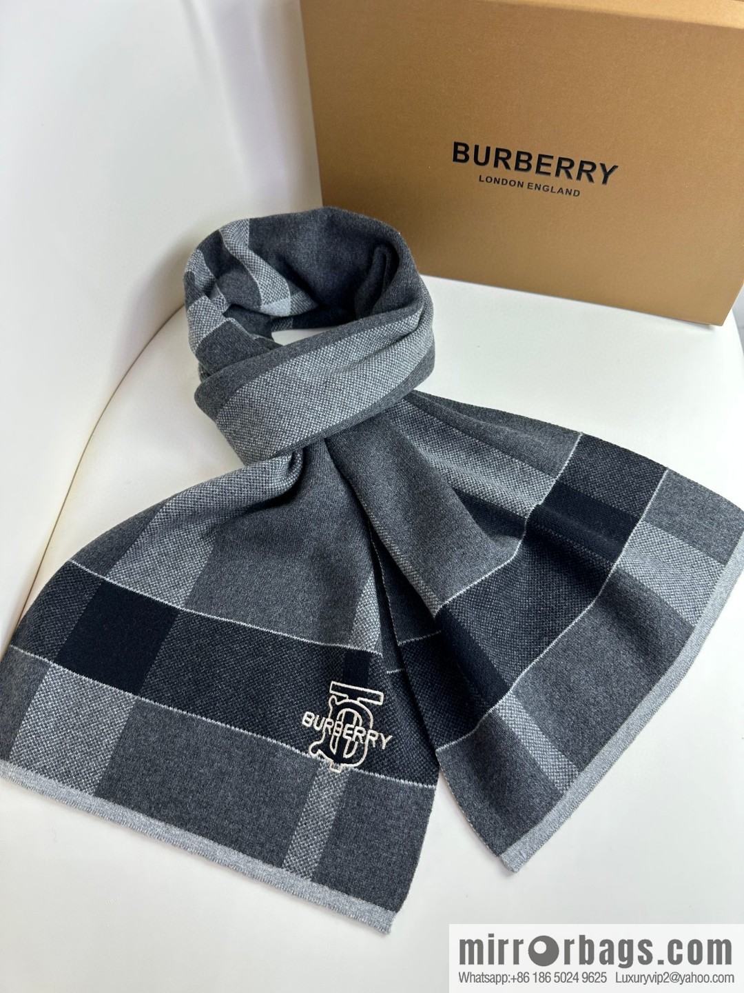 Burberry Burberry TB Cashmere Checked Men's Scarf
