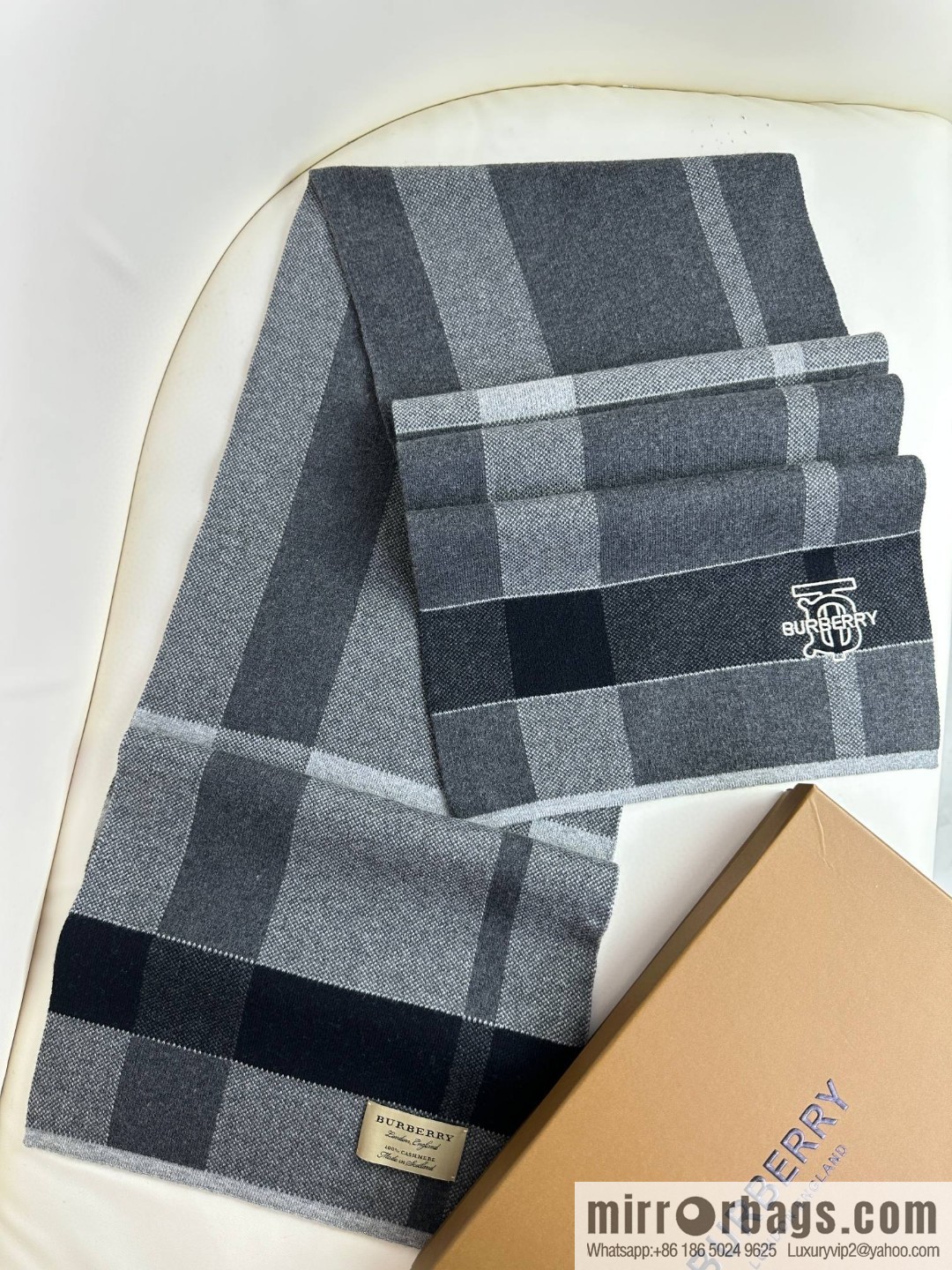 Burberry Burberry TB Cashmere Checked Men's Scarf