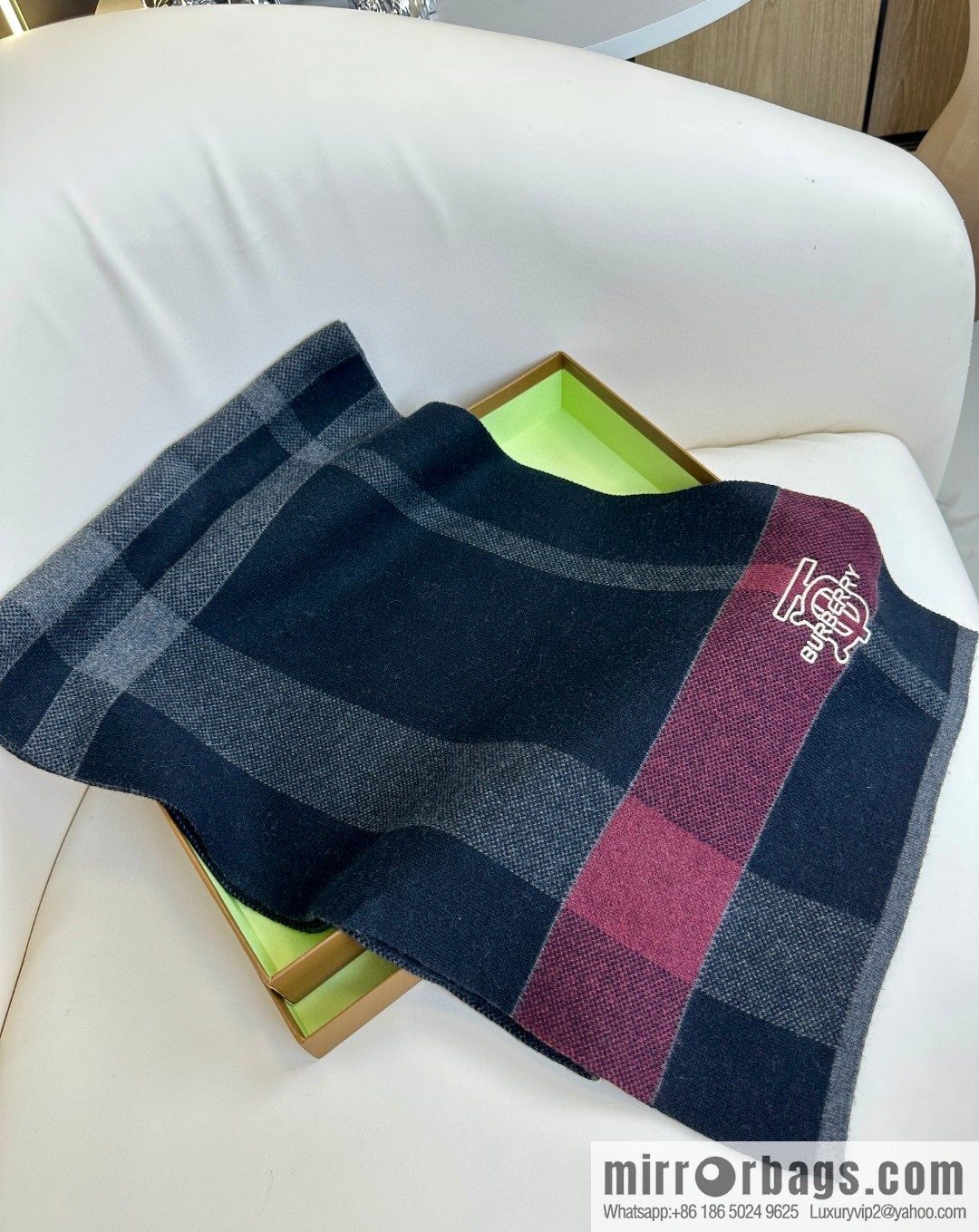 Burberry Burberry TB Cashmere Checked Men's Scarf