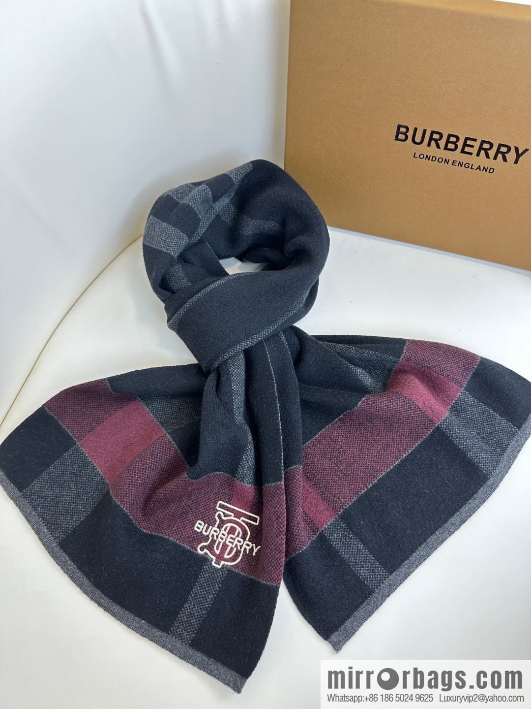 Burberry Burberry TB Cashmere Checked Men's Scarf