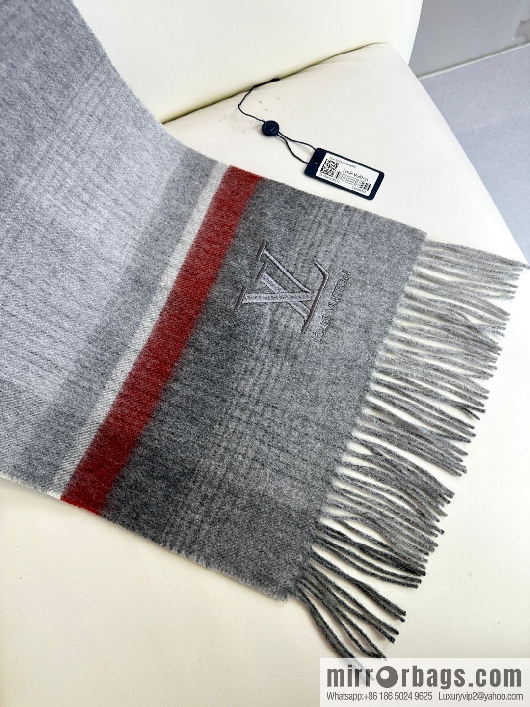 LV Louis Vuitton 2023 Overseas Counter Latest Unisex Scarf
