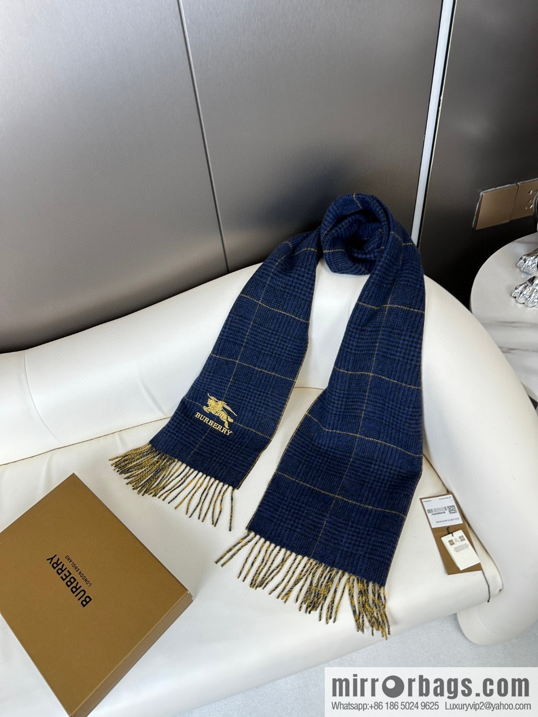 Burberry 23 autumn and winter new products, classic embroidered double-sided yarn-dyed checked scarf