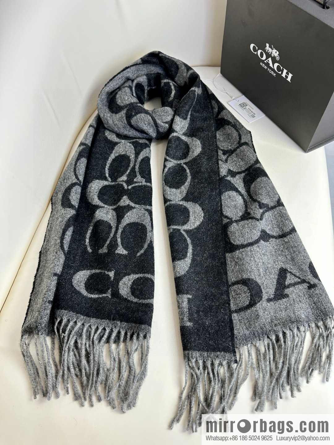 COACH Coach 2023 New Wool Shawl