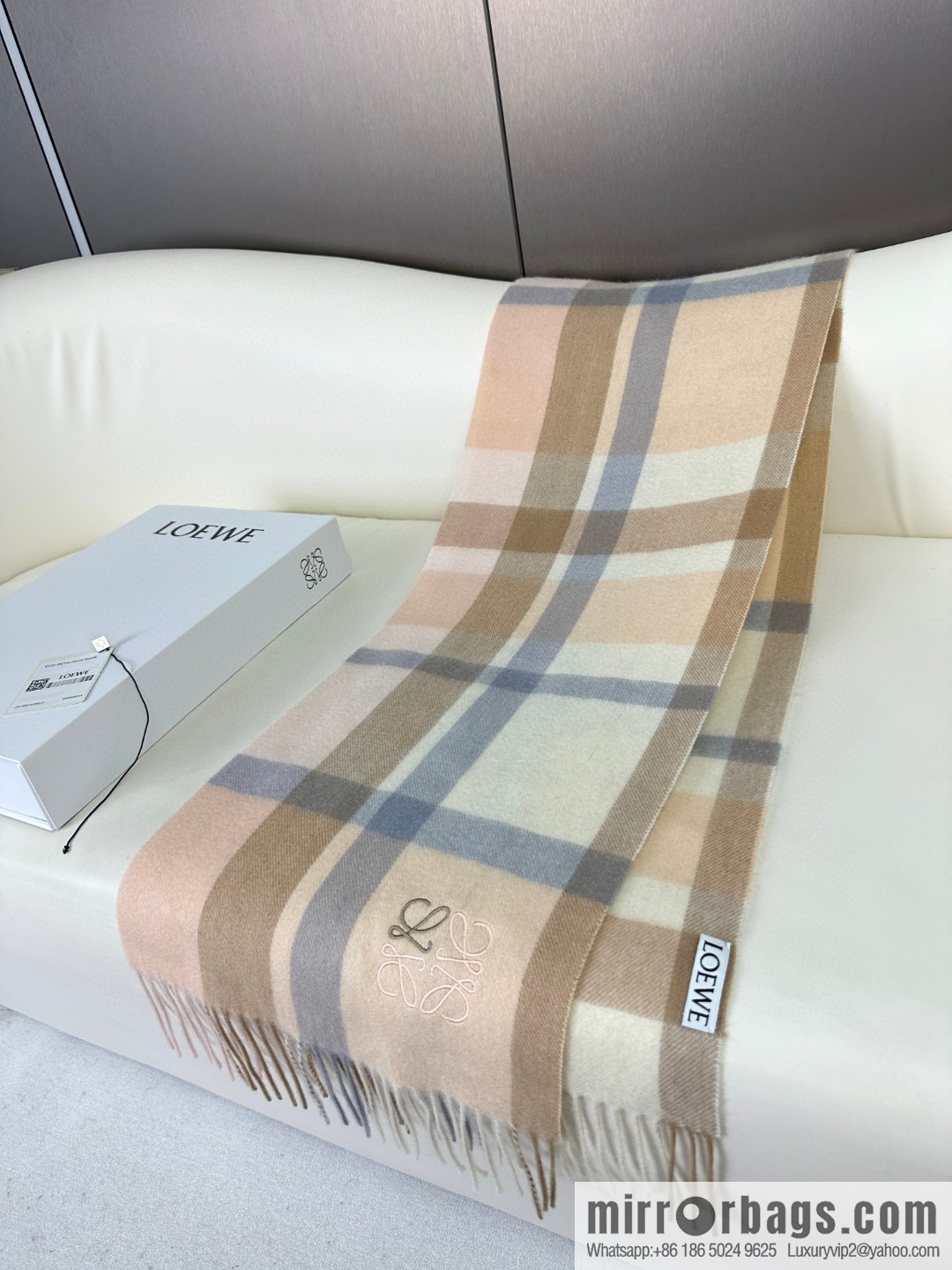 LOEWE small logo two-color embroidered cashmere scarf