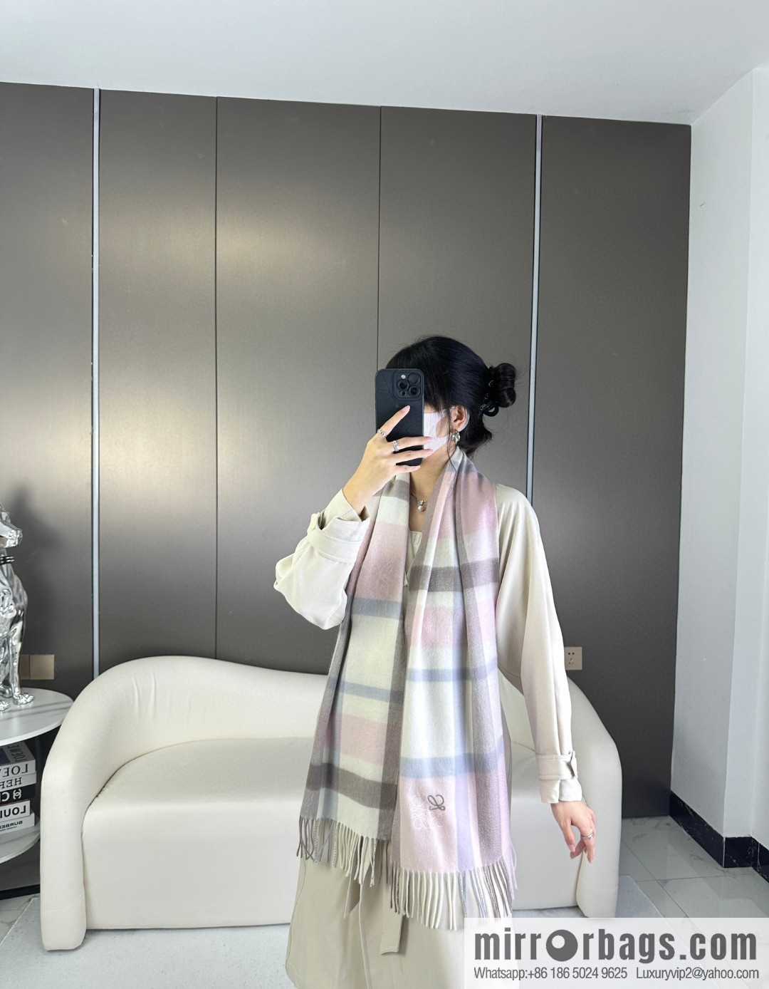 LOEWE small logo two-color embroidered cashmere scarf