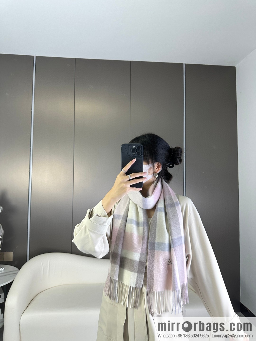 LOEWE small logo two-color embroidered cashmere scarf