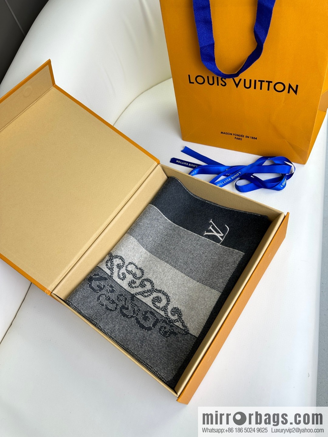 LV 2023 Classic Plaid Jacquard, High-end Men's Scarf