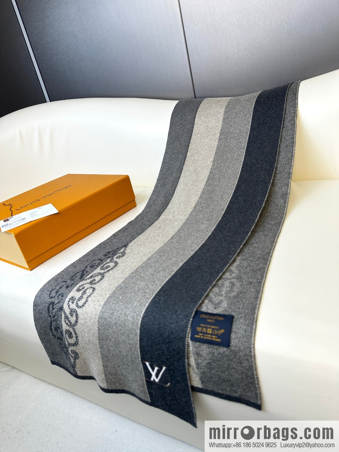 LV 2023 Classic Plaid Jacquard, High-end Men's Scarf