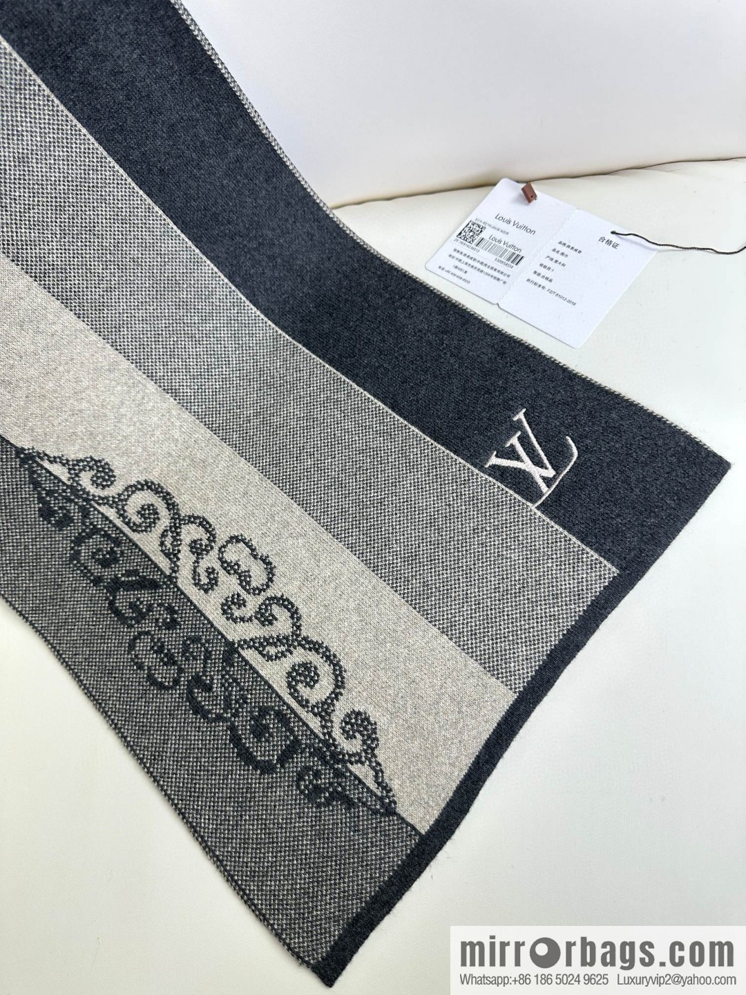 LV 2023 Classic Plaid Jacquard, High-end Men's Scarf