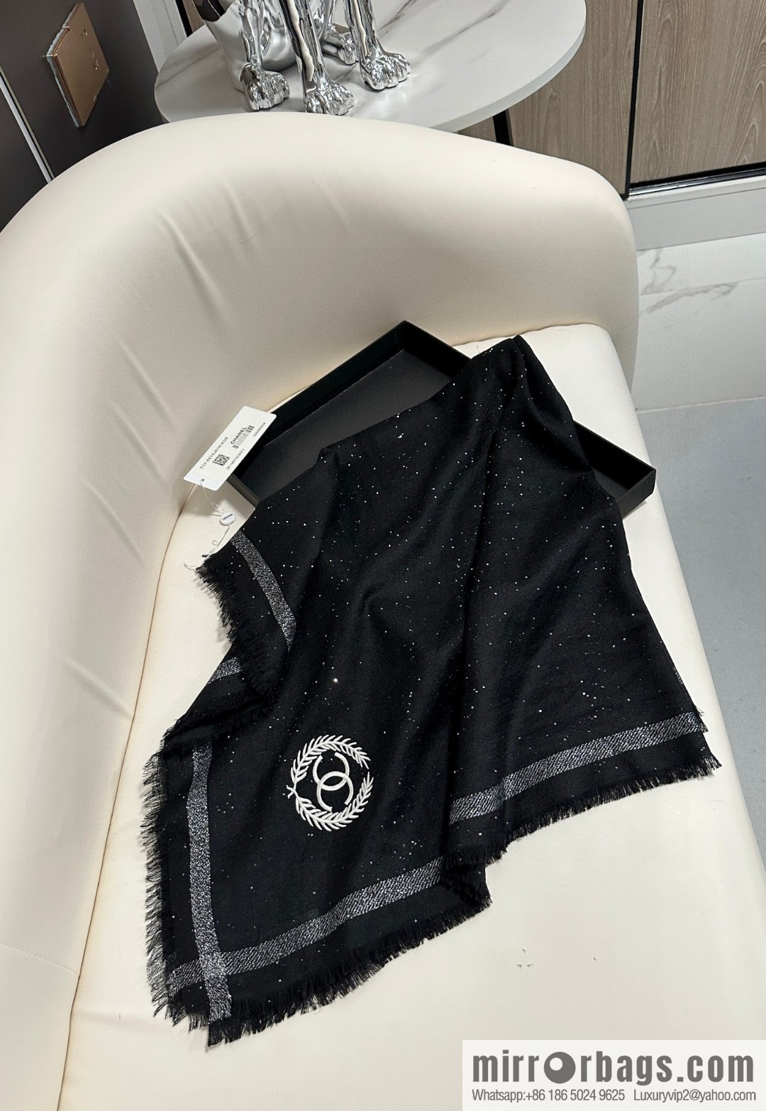 CHANEL ultra-fine wool cashmere yarn scarf