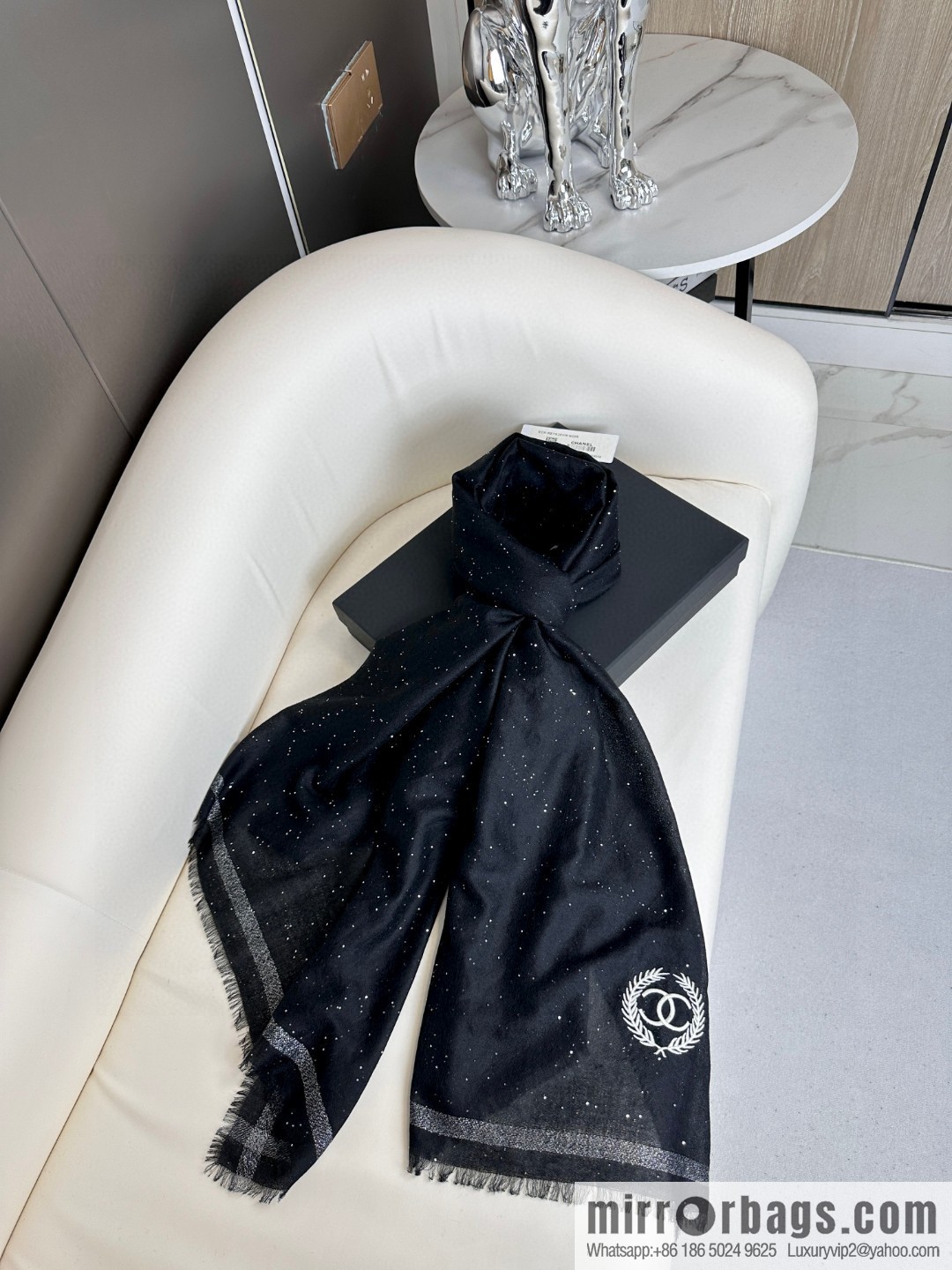 CHANEL ultra-fine wool cashmere yarn scarf