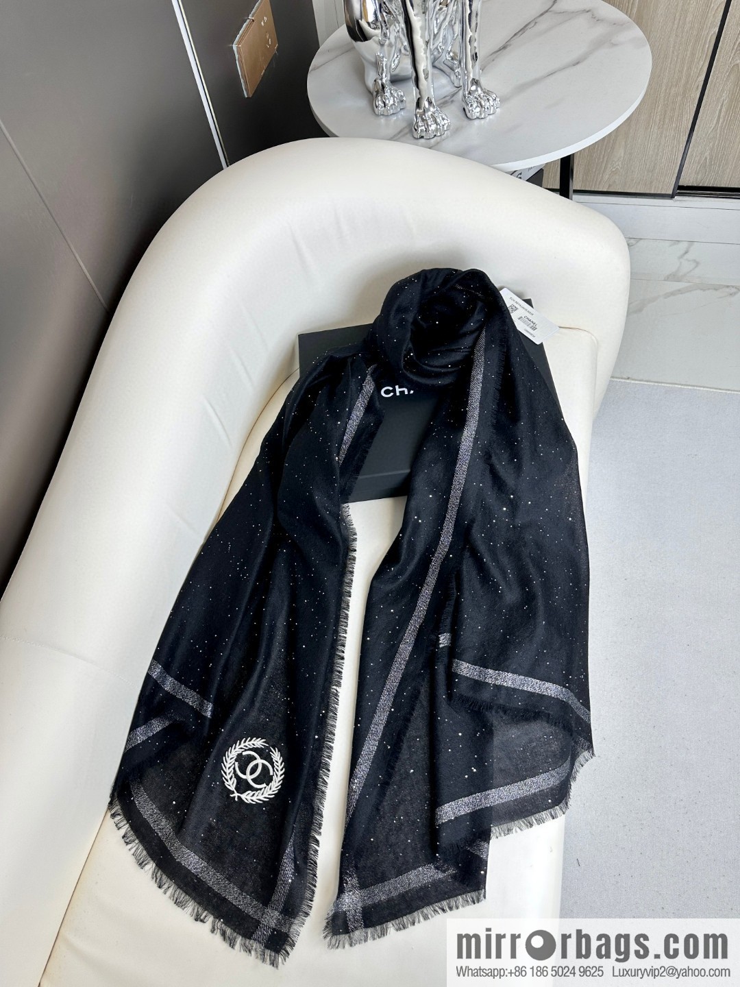 CHANEL ultra-fine wool cashmere yarn scarf