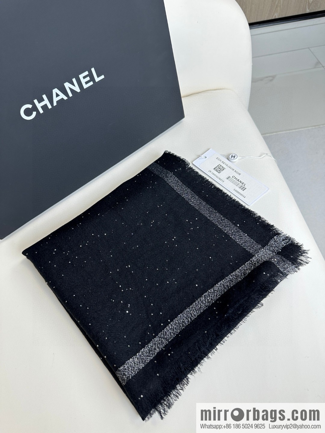 CHANEL ultra-fine wool cashmere yarn scarf