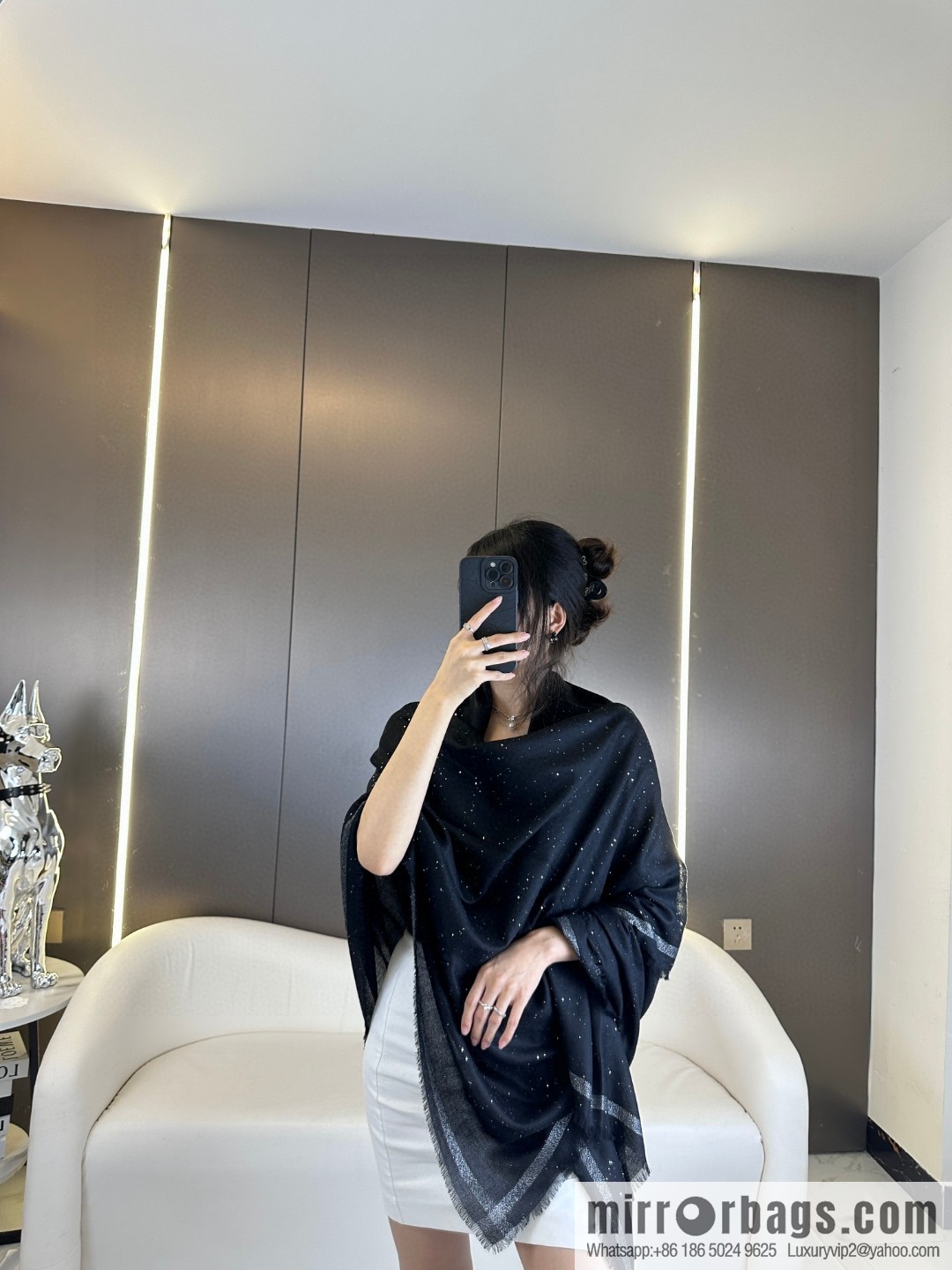 CHANEL ultra-fine wool cashmere yarn scarf