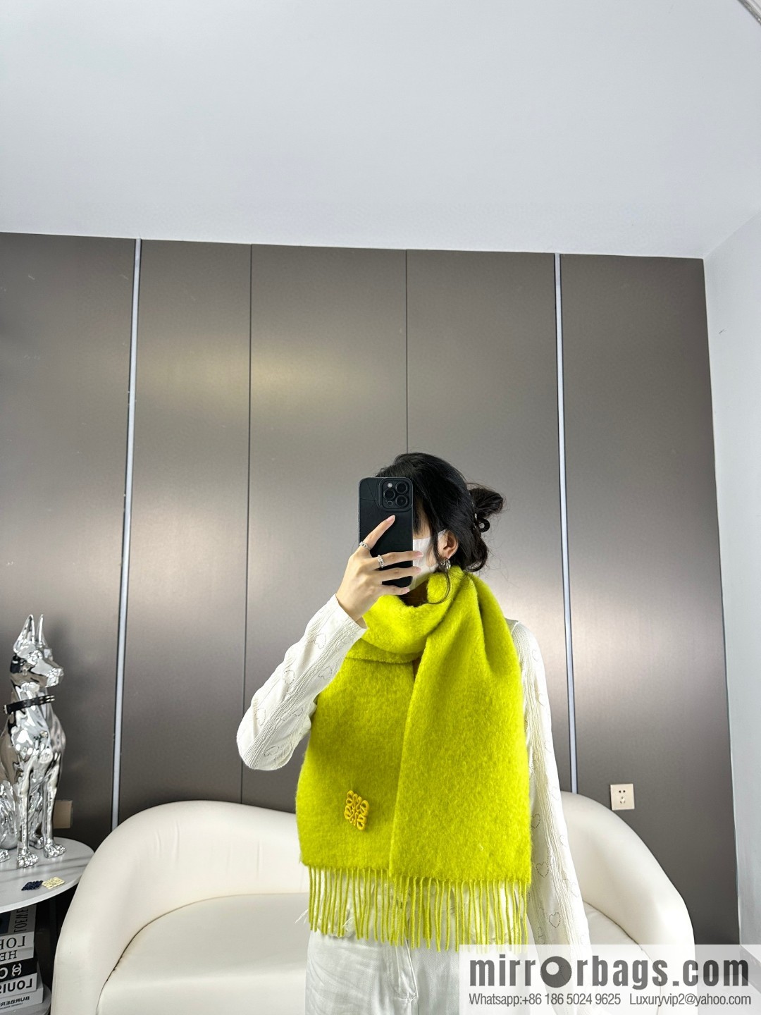 LOEWE new mohair brooch scarf