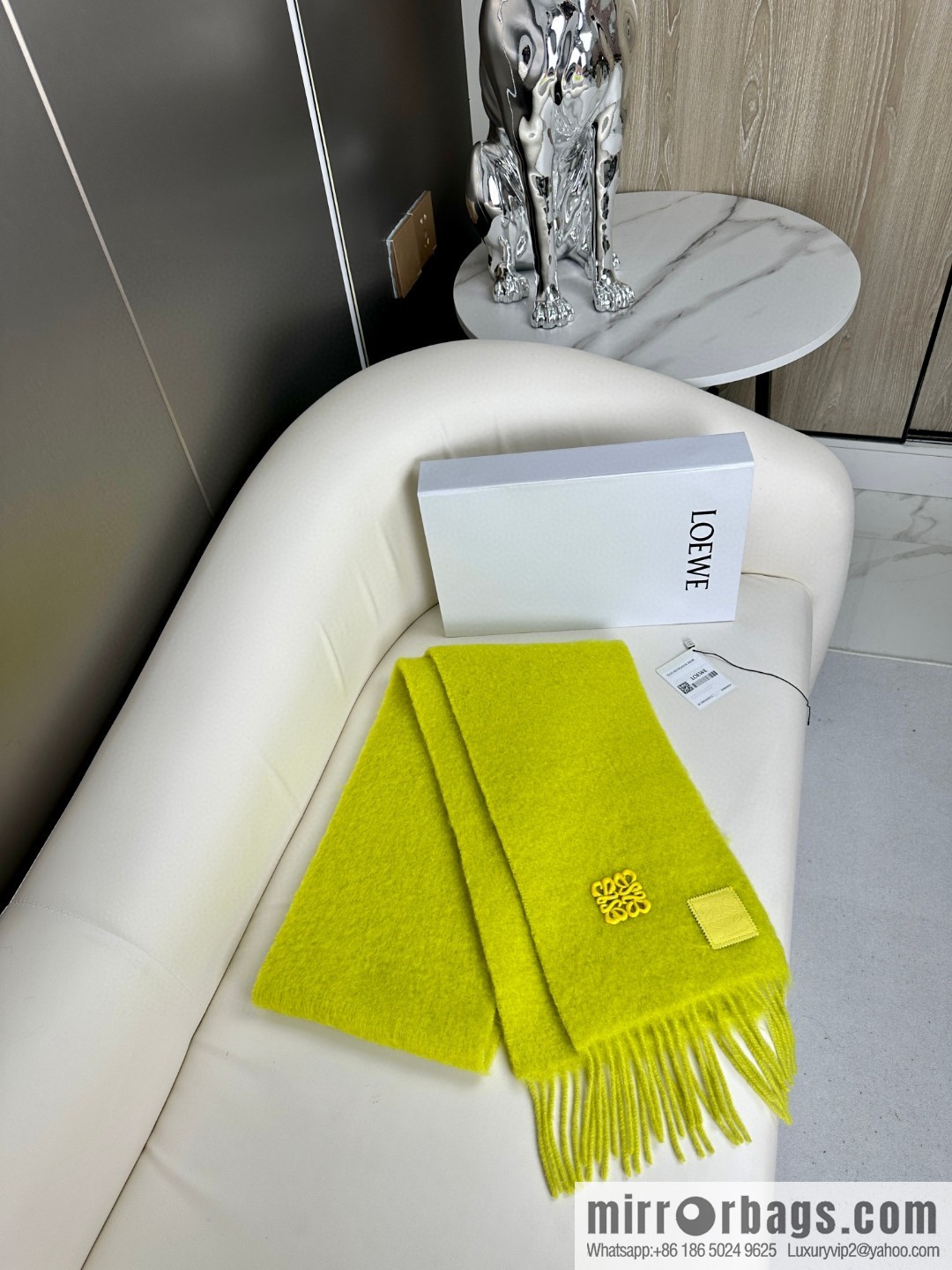 LOEWE new mohair brooch scarf
