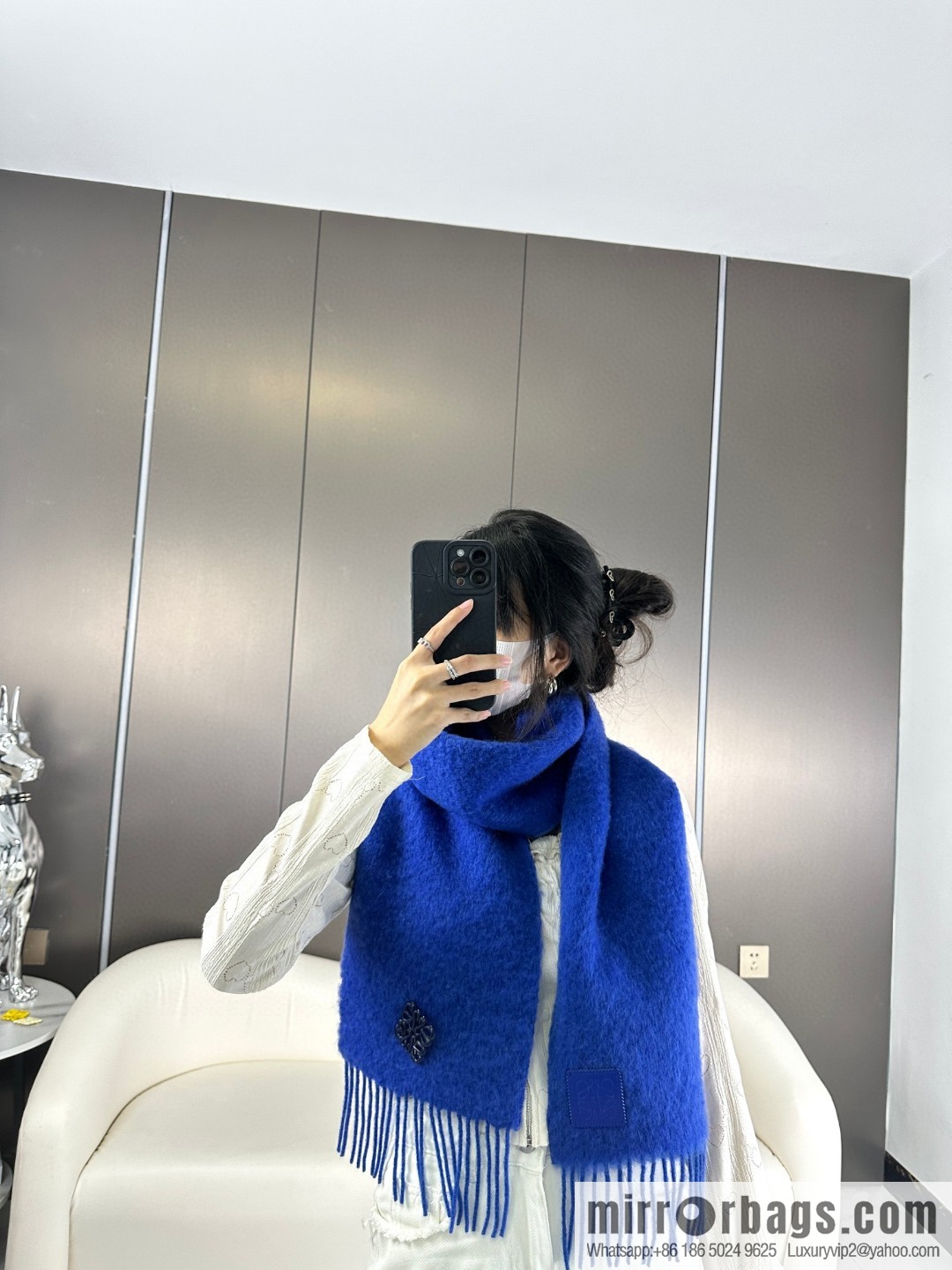 LOEWE new mohair brooch scarf