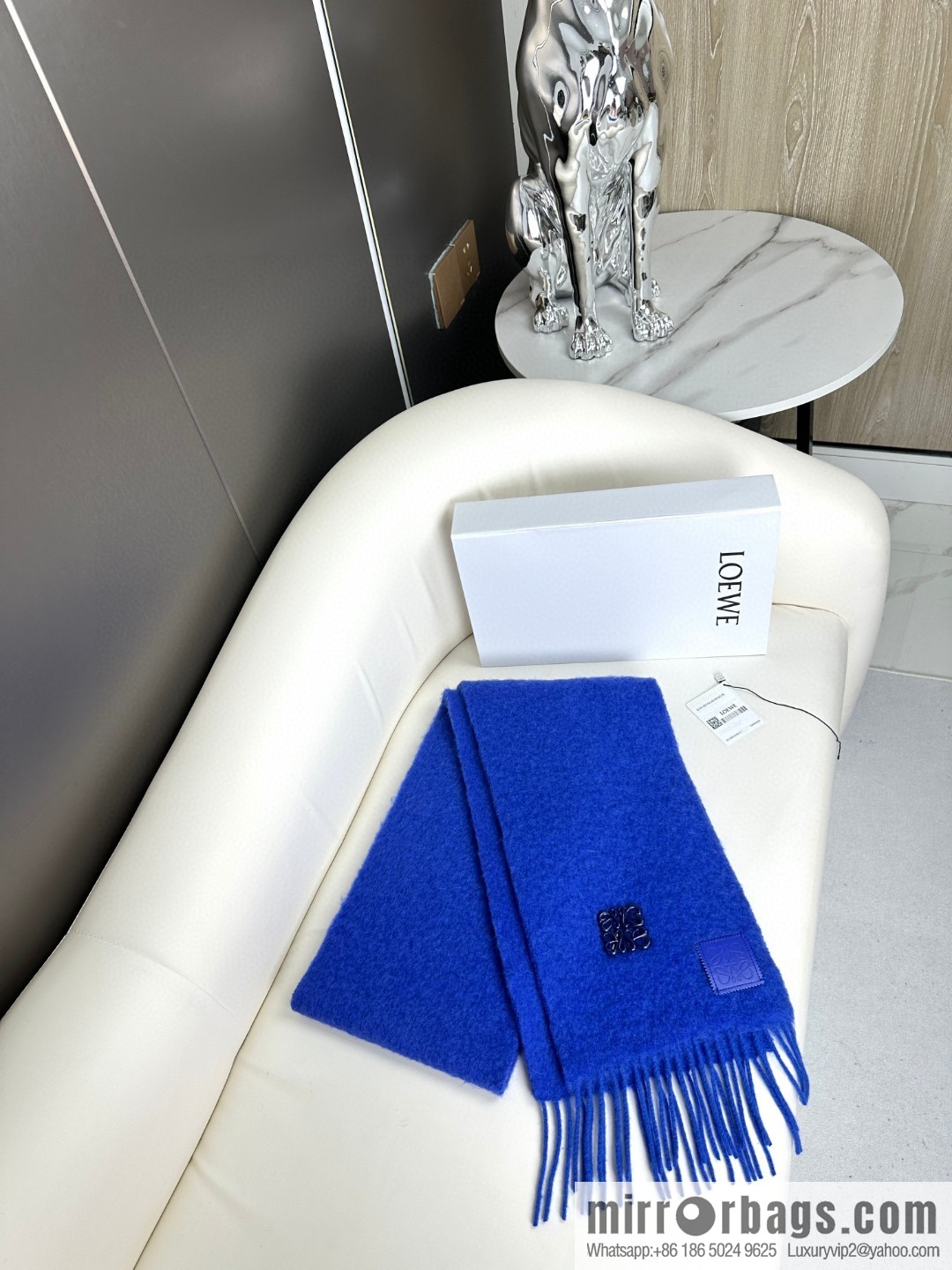 LOEWE new mohair brooch scarf