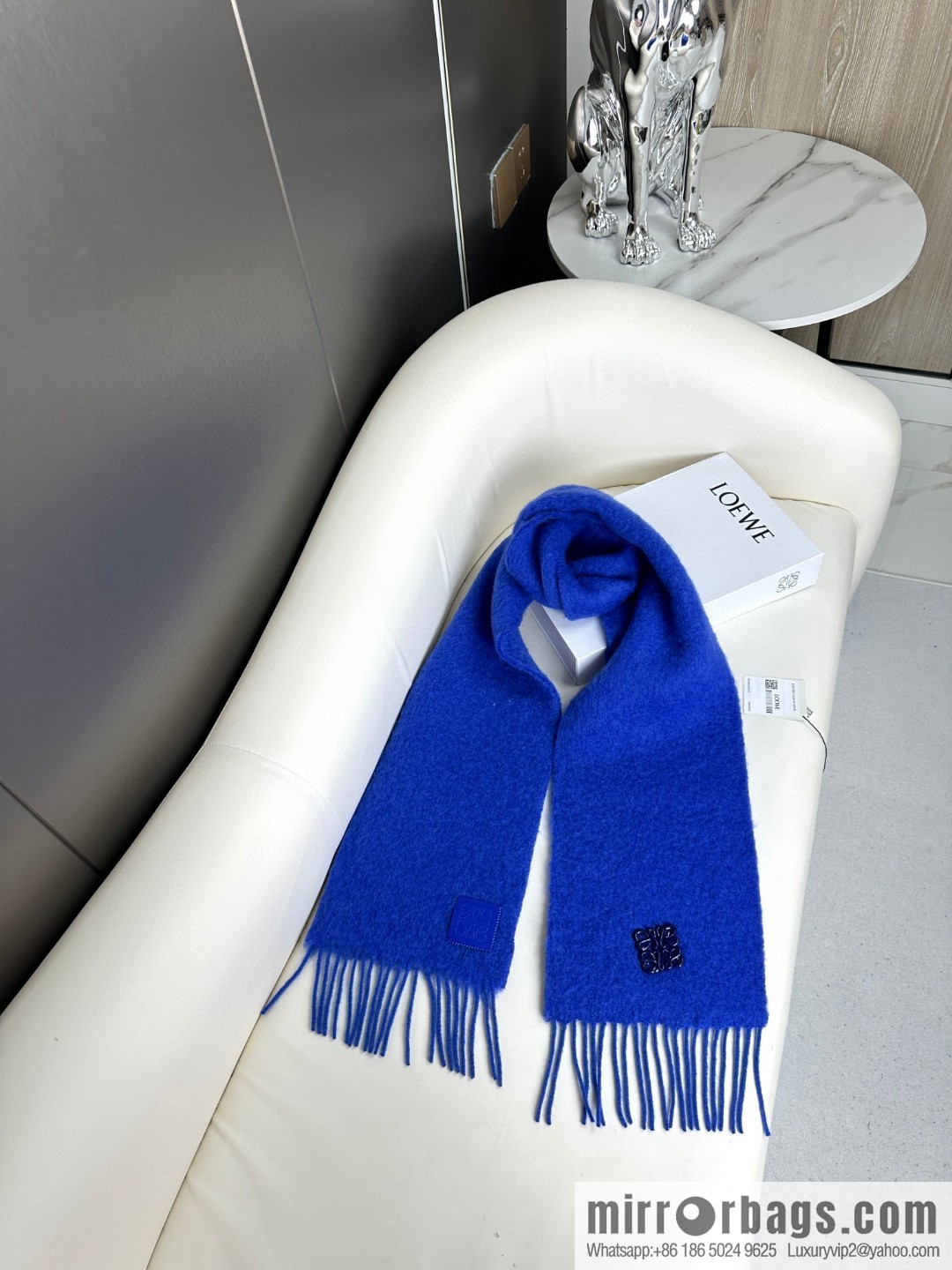 LOEWE new mohair brooch scarf