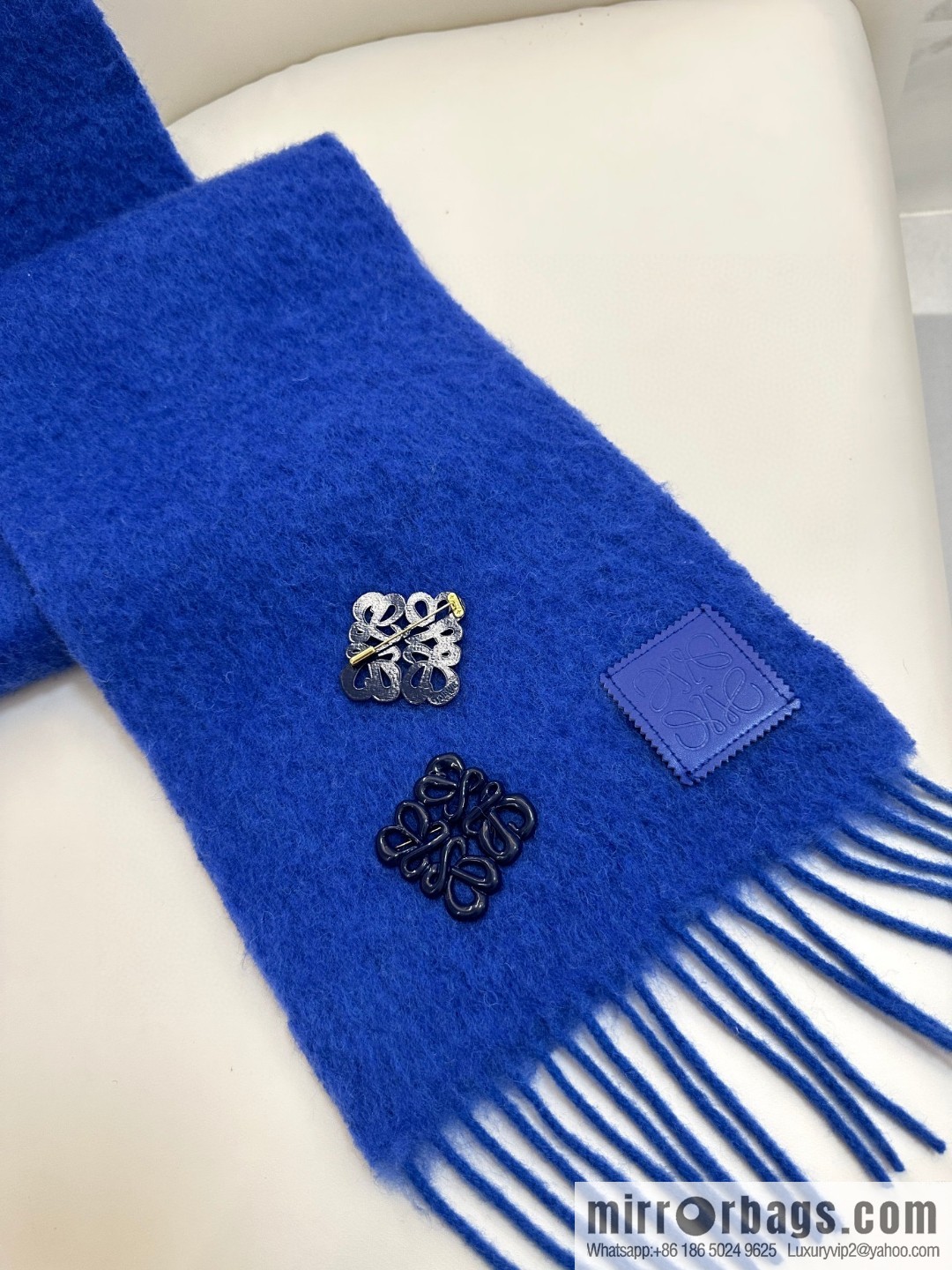LOEWE new mohair brooch scarf