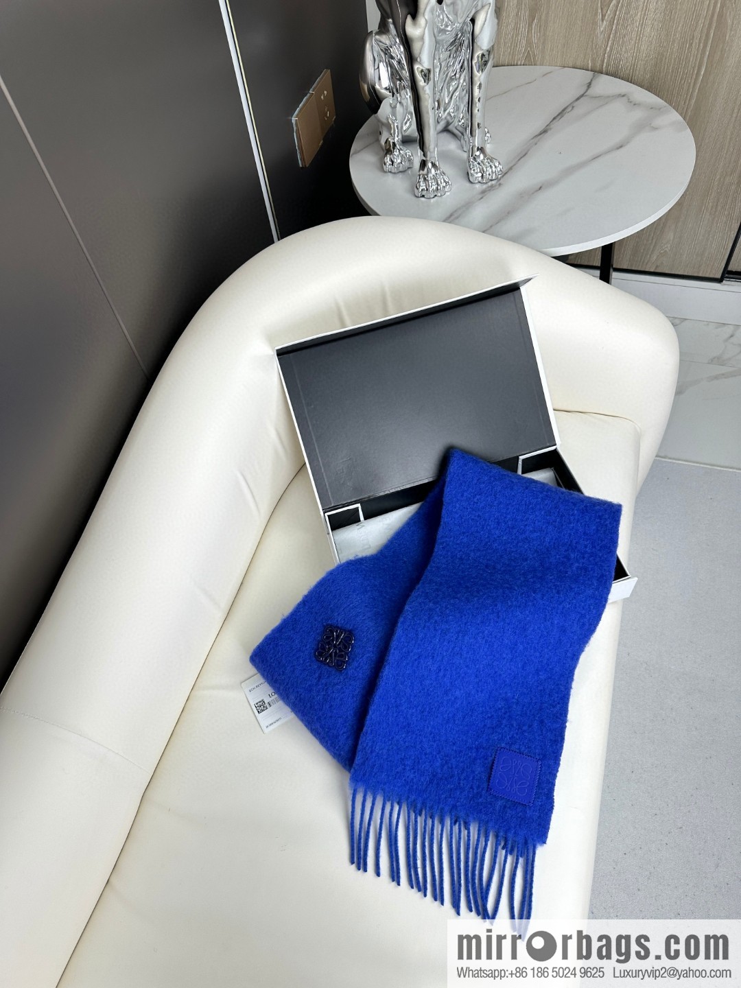 LOEWE new mohair brooch scarf