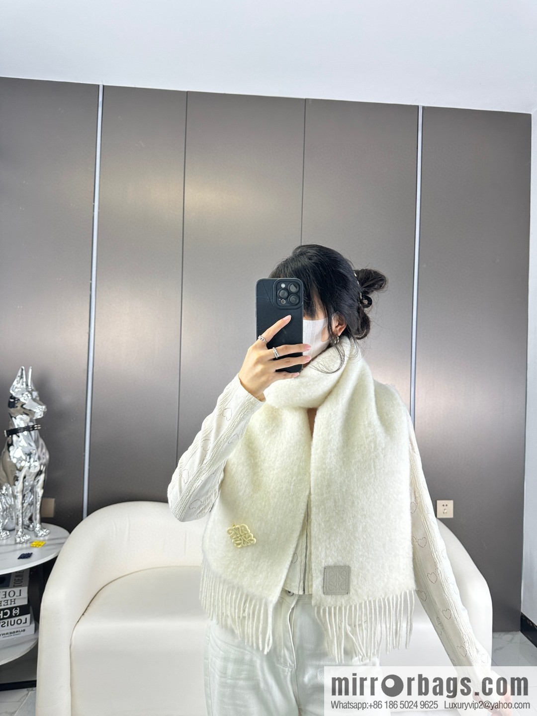 LOEWE new mohair brooch scarf
