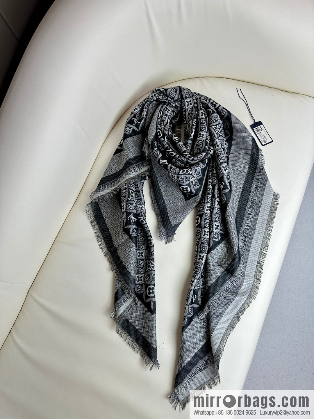 LV 2023 new 1854 cashmere square scarf