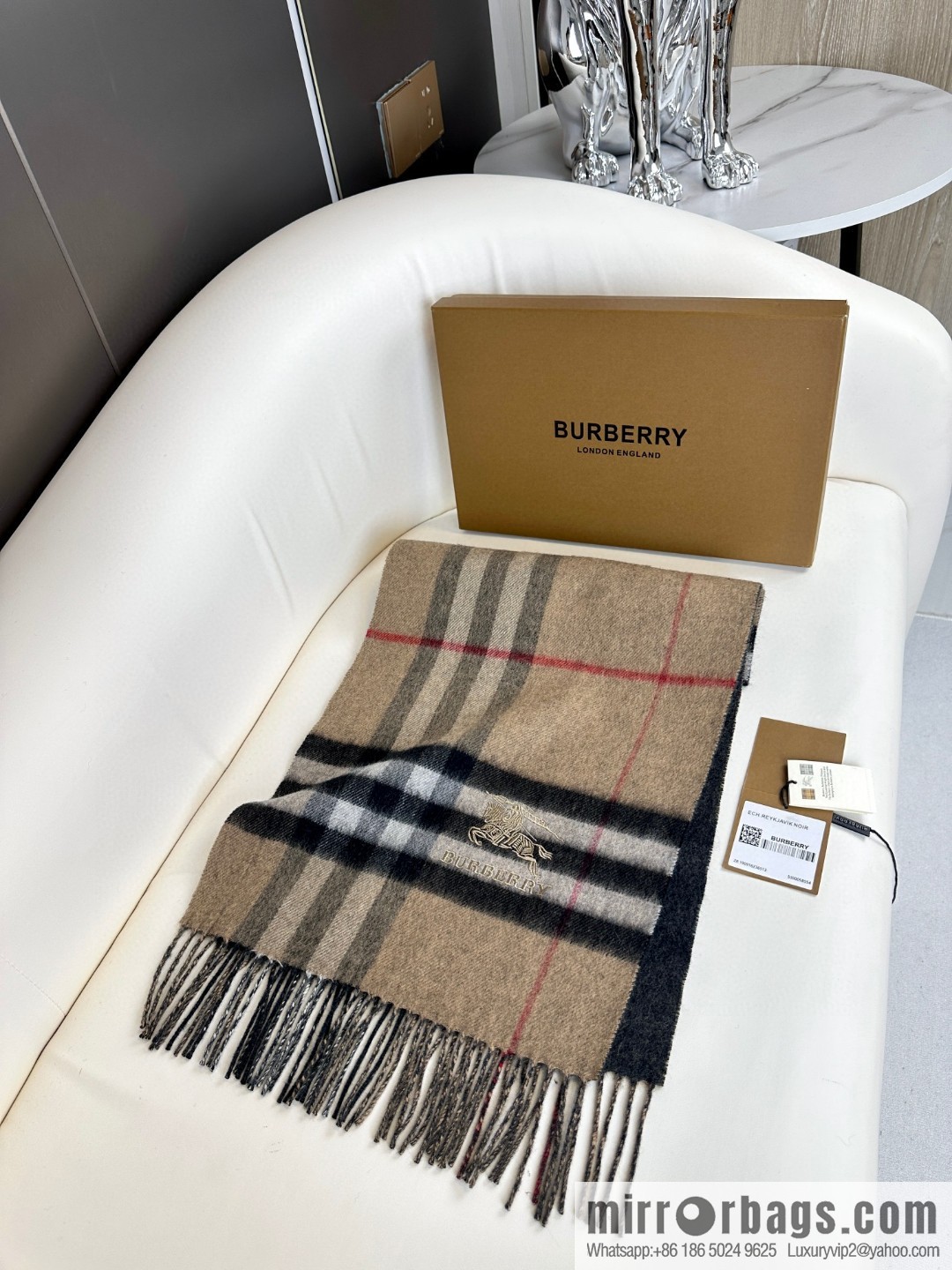 Burberry Burberry 2023 new, double-sided warhorse, men's and women's cashmere scarf