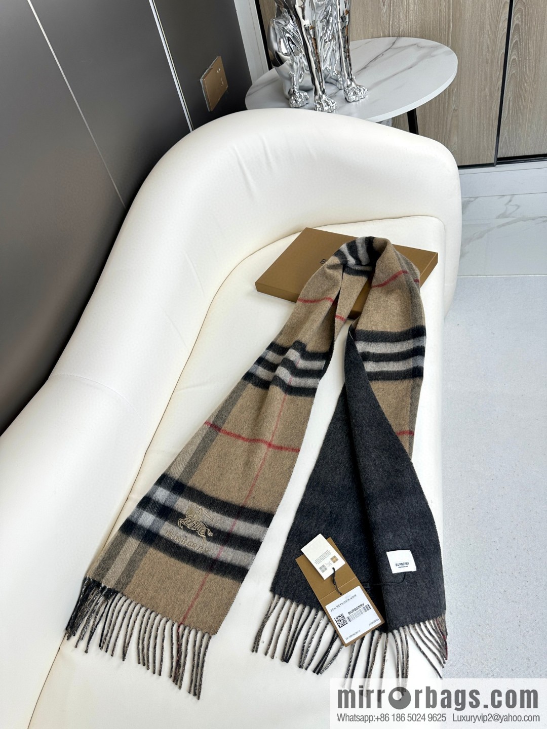 Burberry Burberry 2023 new, double-sided warhorse, men's and women's cashmere scarf