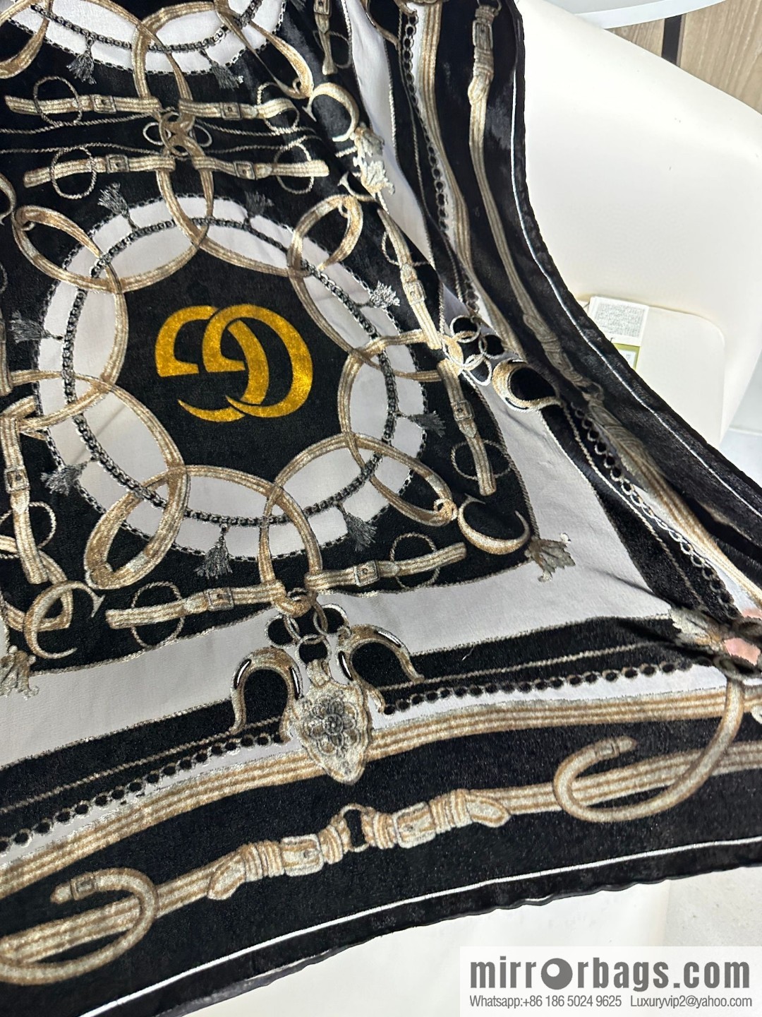 GUCCI silk plus cashmere long towel