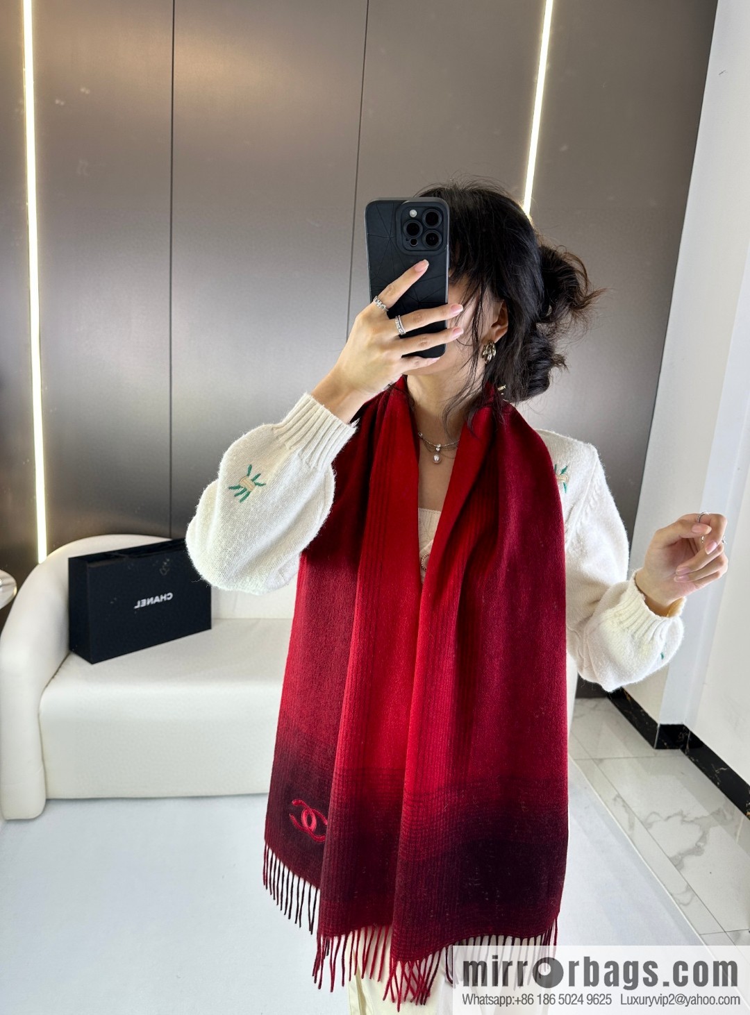 CHANEL 2023 new gradual change of color, fine cashmere scarf
