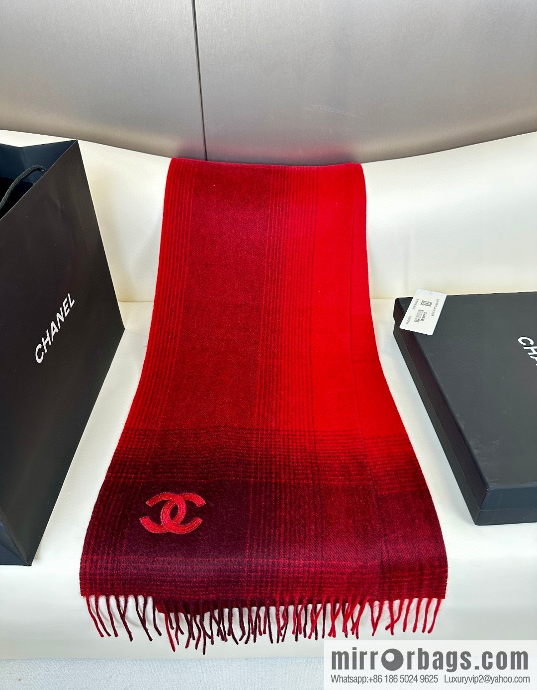 CHANEL 2023 new gradual change of color, fine cashmere scarf