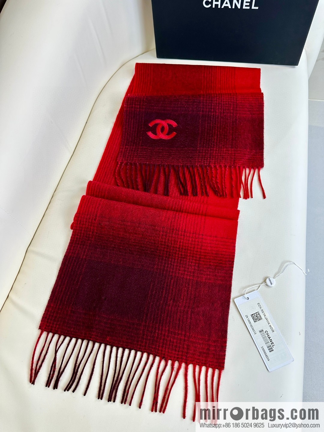 CHANEL 2023 new gradual change of color, fine cashmere scarf