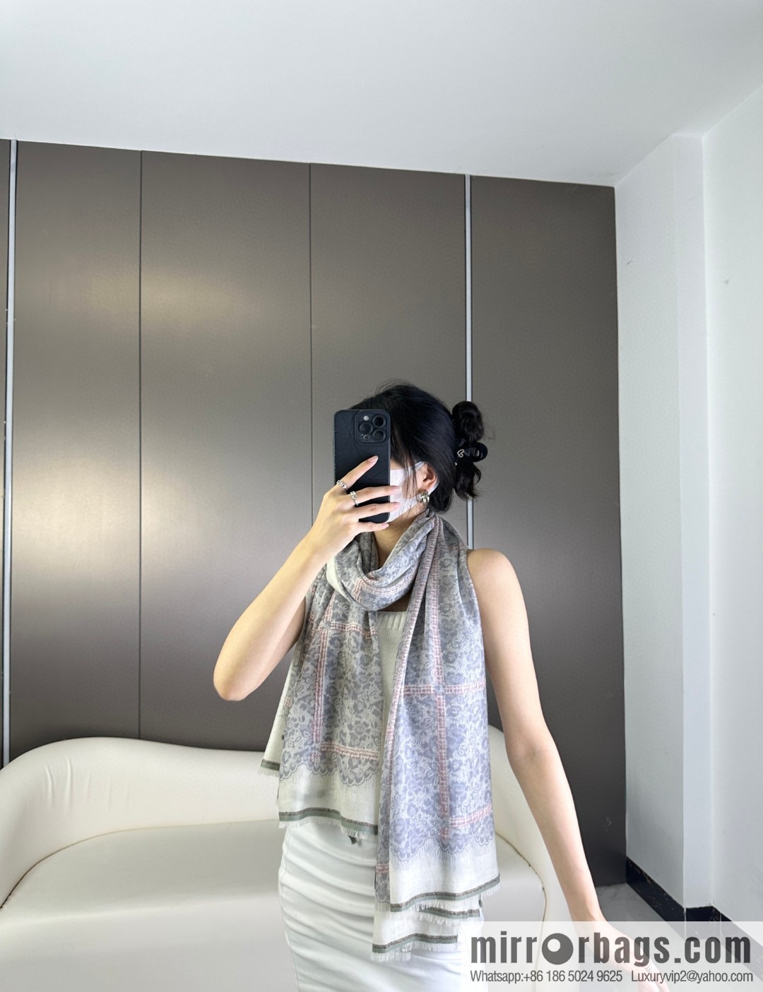 LV 2023 new, cashmere scarf.