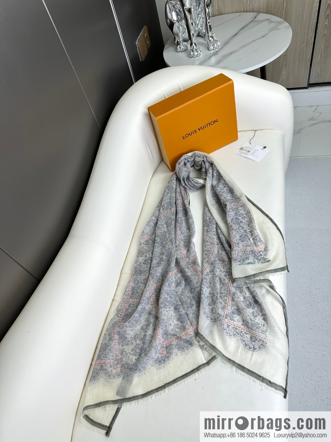 LV 2023 new, cashmere scarf.