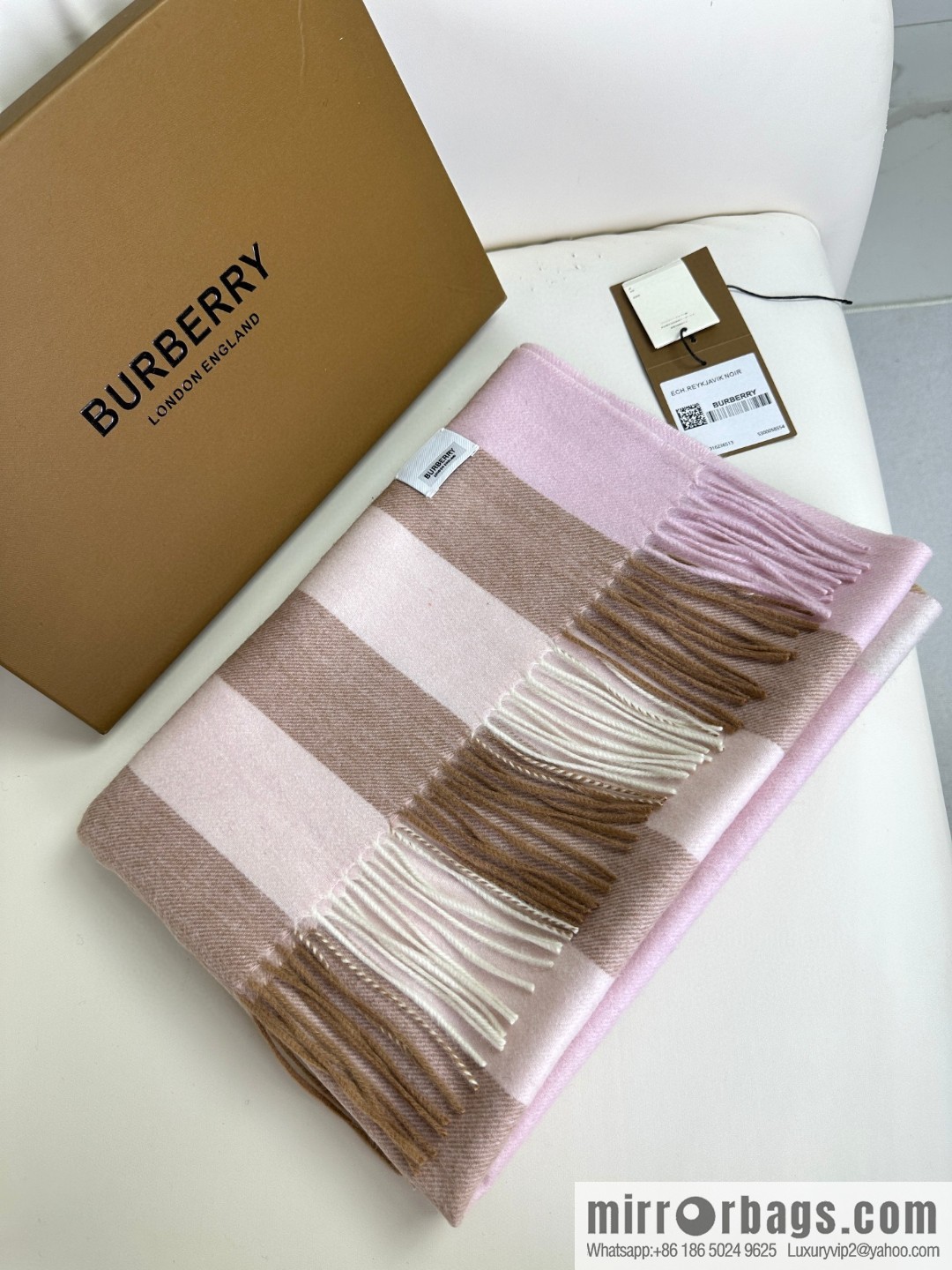 Burberry, classic big plaid shawl