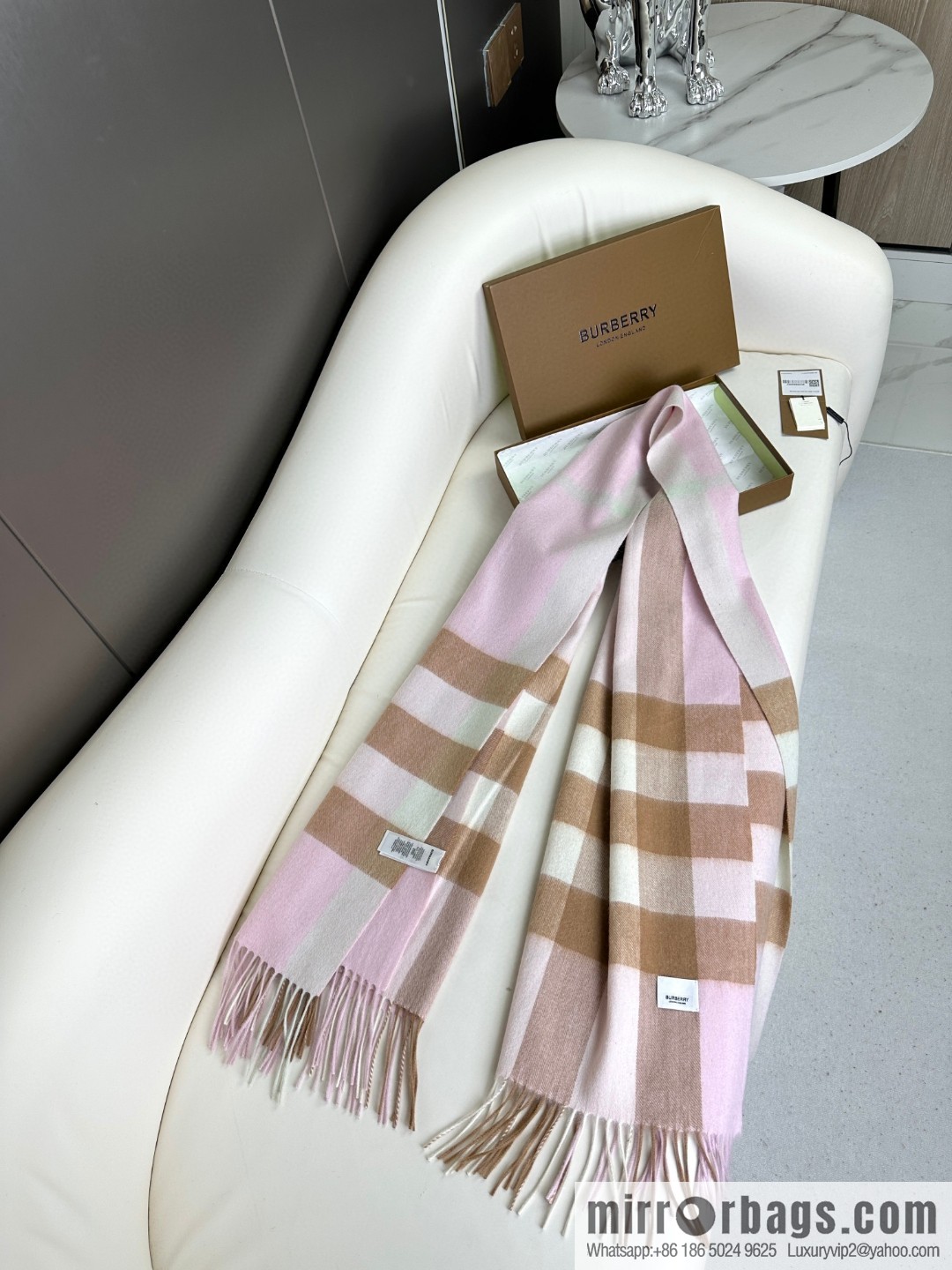 Burberry, classic big plaid shawl