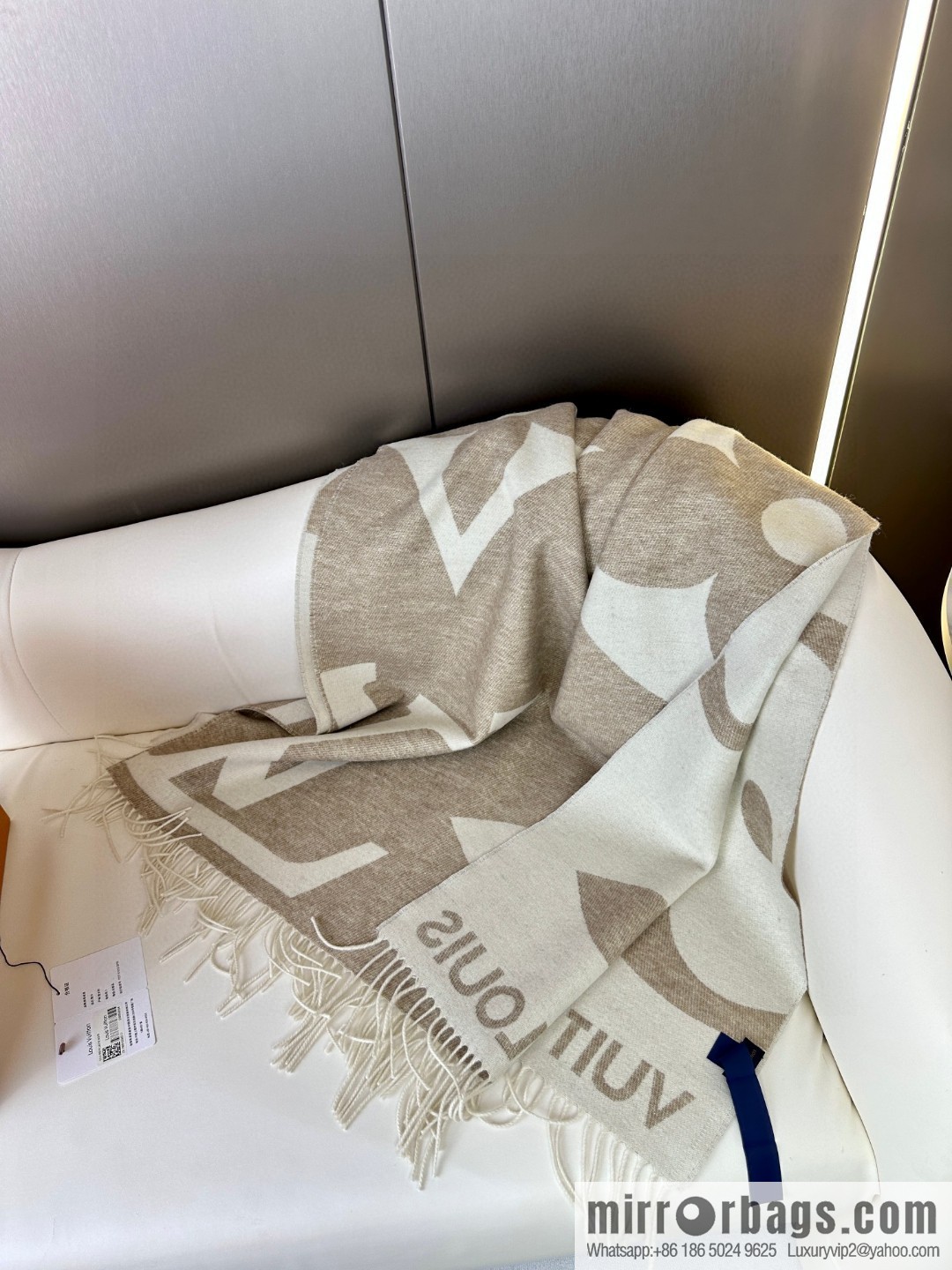LV 2023 limited edition donkey home L gold thread large pattern shawl