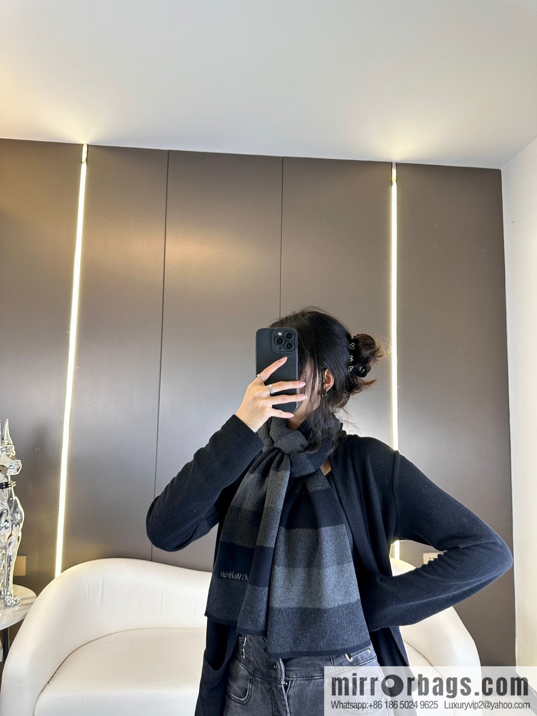 LV Knitted Striped, Unisex Scarf