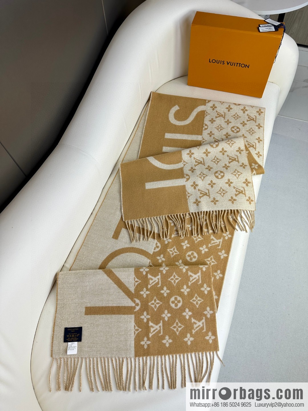 LV double color, cashmere small shawl.