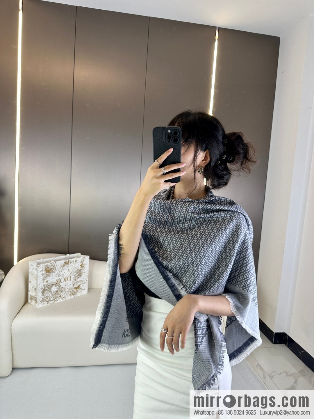 FENDI mulberry silk + lamb wool blend material, new square towel