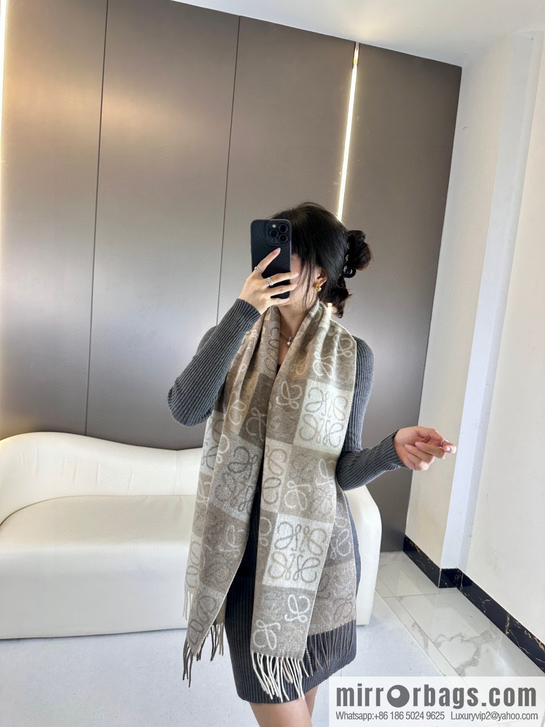 LOEWE classic logo style scarf