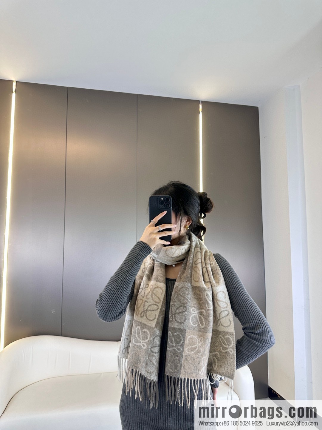 LOEWE classic logo style scarf