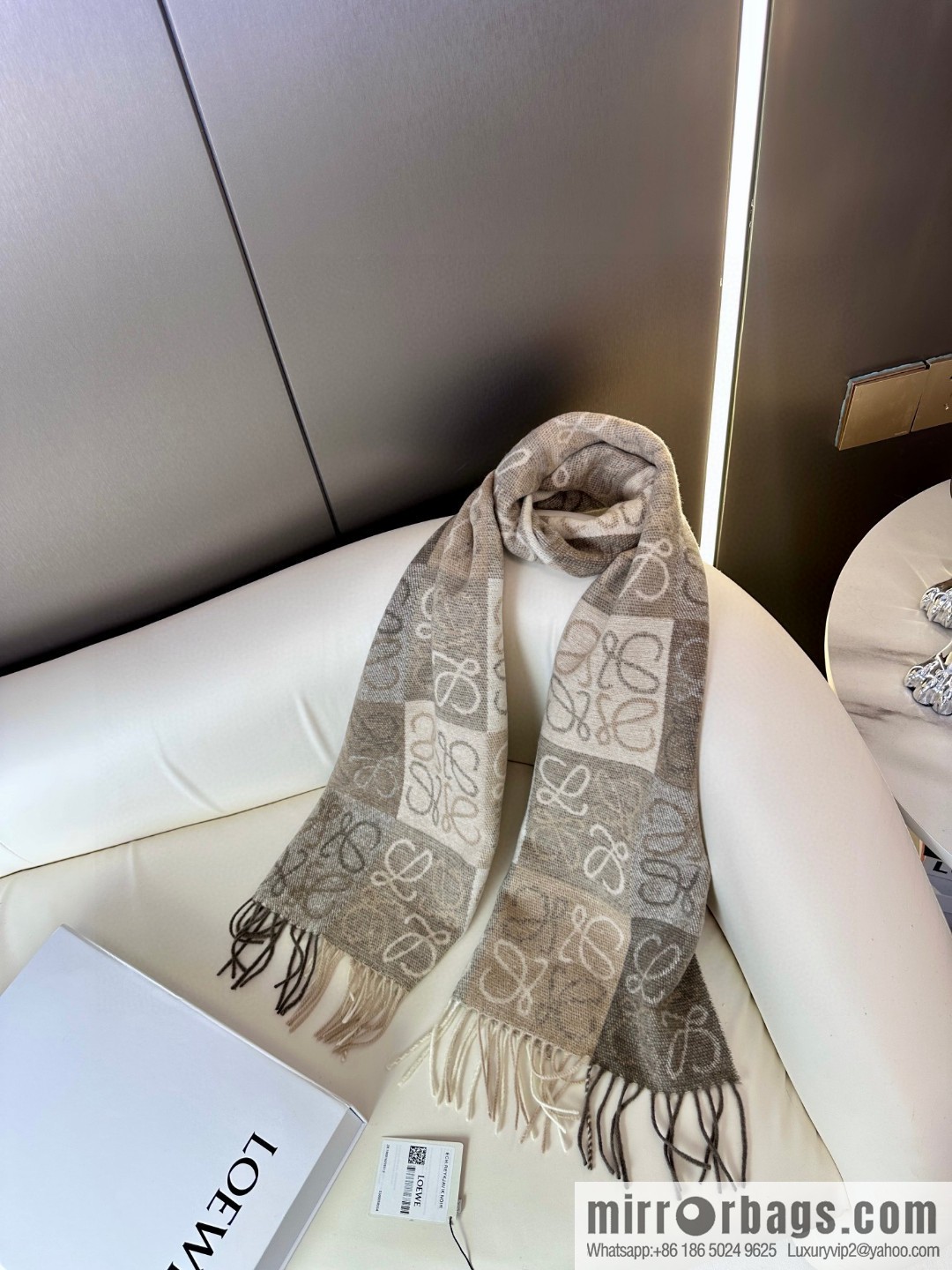 LOEWE classic logo style scarf