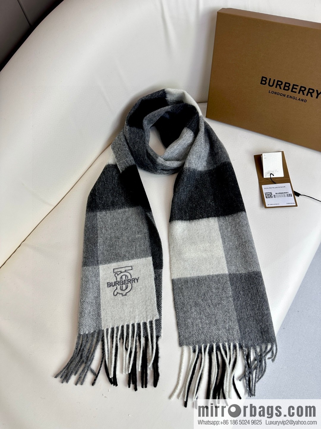 Burberry Burberry 2023 latest TB classic plaid unisex couple cashmere scarf