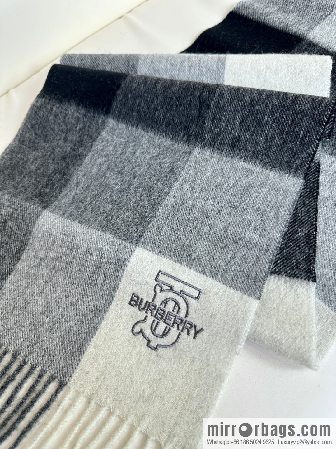 Burberry Burberry 2023 latest TB classic plaid unisex couple cashmere scarf